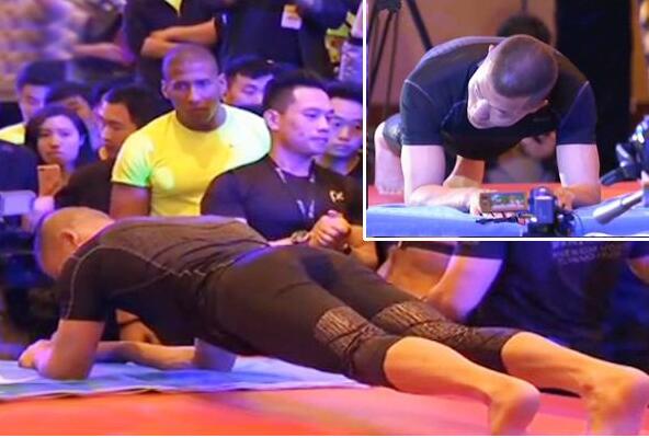 中国特警平板支撑纪录者,毛卫东(8小时01分获吉尼斯认证)