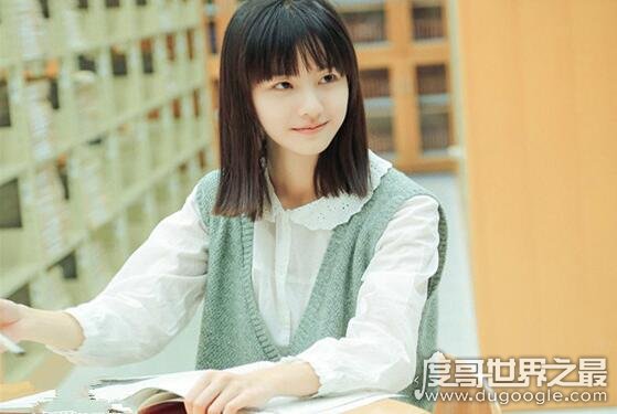 中国最成功的网红美女,奶茶妹妹章泽天嫁豪门无人能比