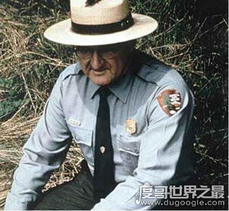 世界十大最离奇的雷击事件,卫生间上厕所下体被雷劈