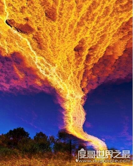 最恐怖的火焰龙卷风,一瞬间就可以毁掉一座高楼