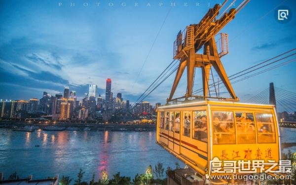 抖音上最火爆的网红城市,西安“摔碗酒”爆红日摔2万个碗